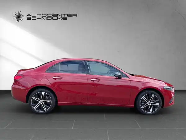 MERCEDES-BENZ A 250 (7/15)