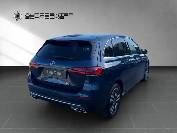 MERCEDES-BENZ B 200 (6/15)