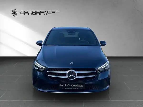 MERCEDES-BENZ B 200 (9/15)