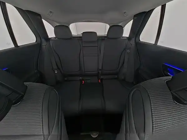MERCEDES-BENZ C 300 (9/13)