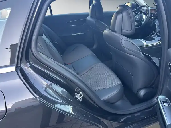 MERCEDES-BENZ C 180 (12/15)