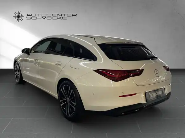 MERCEDES-BENZ CLA 180 (4/15)