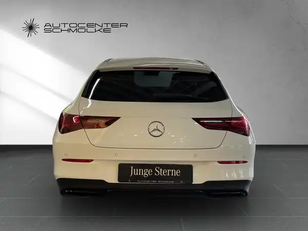 MERCEDES-BENZ CLA 180 (5/15)
