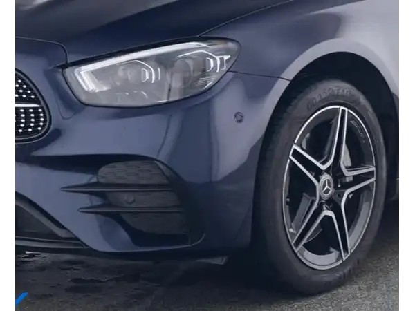 MERCEDES-BENZ E 300 (4/11)