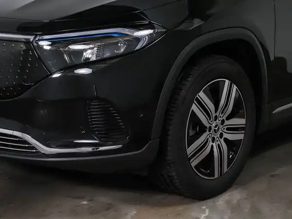 MERCEDES-BENZ EQA 300 (4/15)