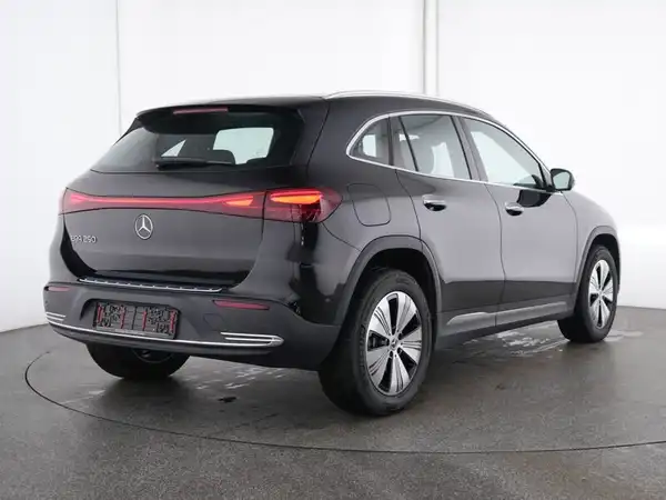 MERCEDES-BENZ EQA 250+ (3/13)