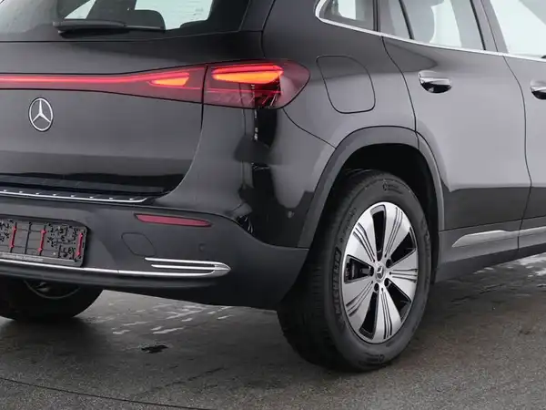 MERCEDES-BENZ EQA 250+ (5/13)