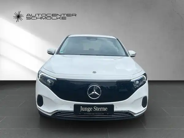 MERCEDES-BENZ EQA 250+ (9/15)