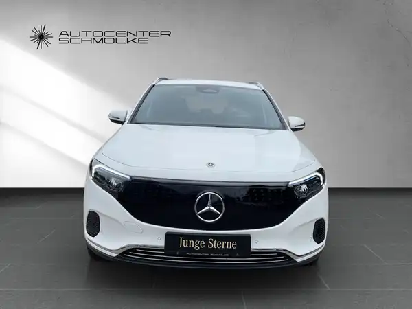 MERCEDES-BENZ EQA 250+ (9/15)