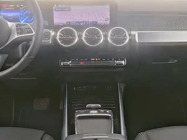 MERCEDES-BENZ EQB 250+ (6/14)
