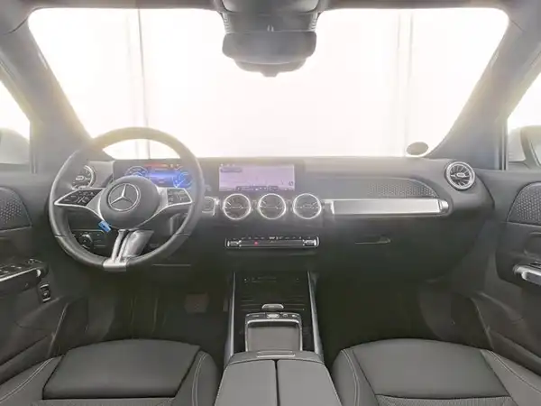 MERCEDES-BENZ EQB 250+ (8/14)