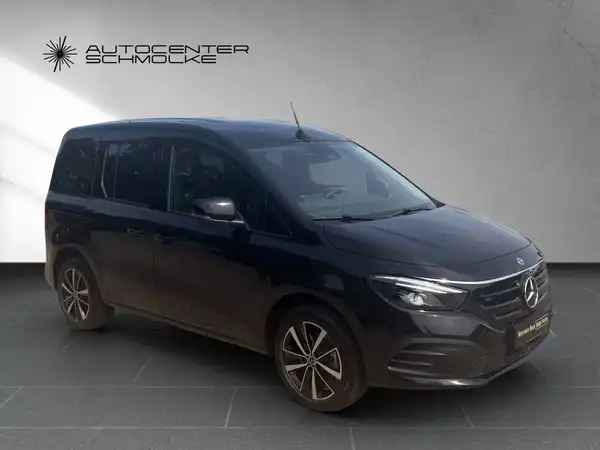 MERCEDES-BENZ EQT 200 (8/15)