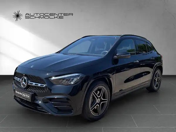 MERCEDES-BENZ GLA 200 (2/15)