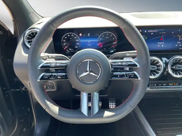MERCEDES-BENZ GLA 200 (11/15)
