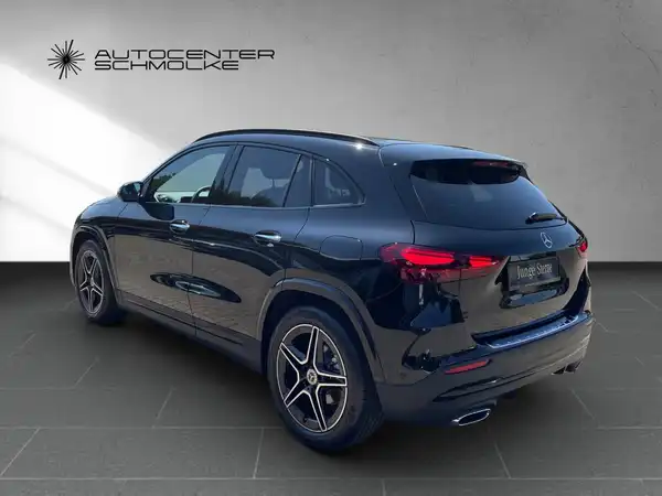 MERCEDES-BENZ GLA 200 (4/15)