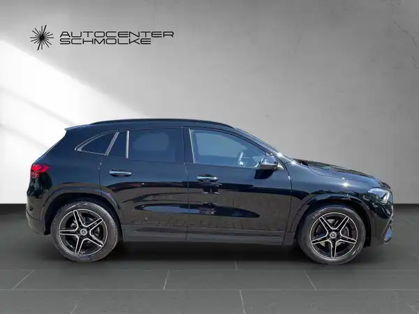 MERCEDES-BENZ GLA 200 (7/15)