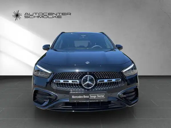 MERCEDES-BENZ GLA 200 (9/15)