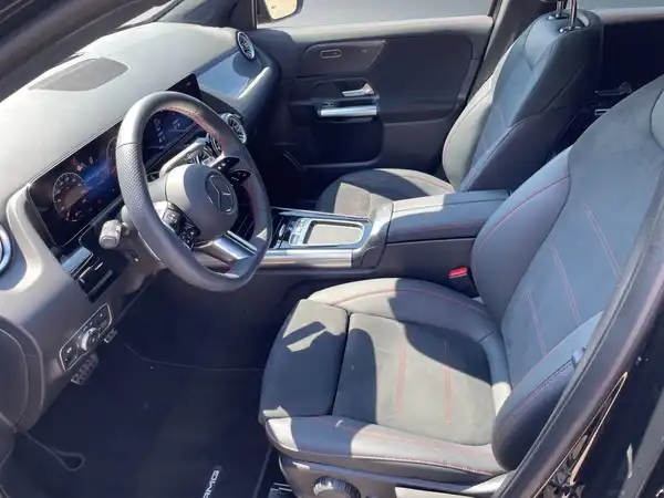 MERCEDES-BENZ GLA 200 (10/15)