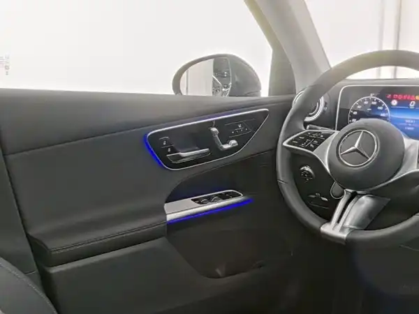 MERCEDES-BENZ GLC 200 (10/13)