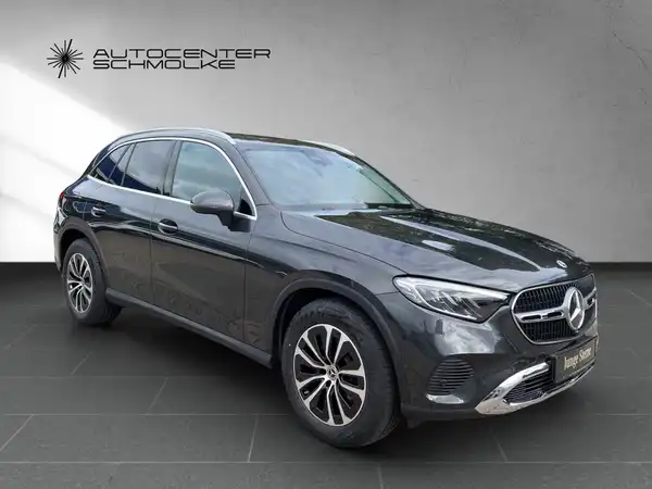 MERCEDES-BENZ GLC 200 (8/15)