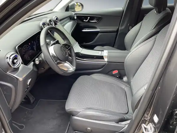 MERCEDES-BENZ GLC 200 (10/15)