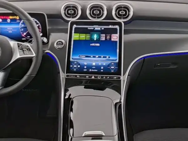 MERCEDES-BENZ GLC 200 (7/13)