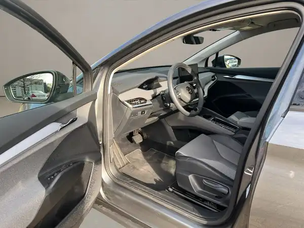 ŠKODA ENYAQ iV 60 (9/15)