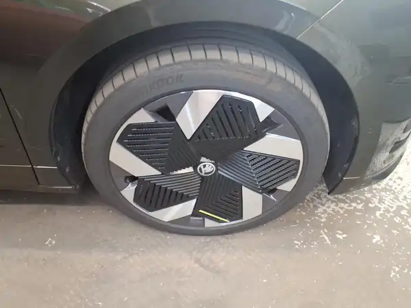ŠKODA ENYAQ RS (7/11)