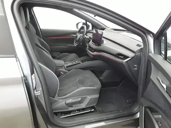 ŠKODA ENYAQ (3/11)