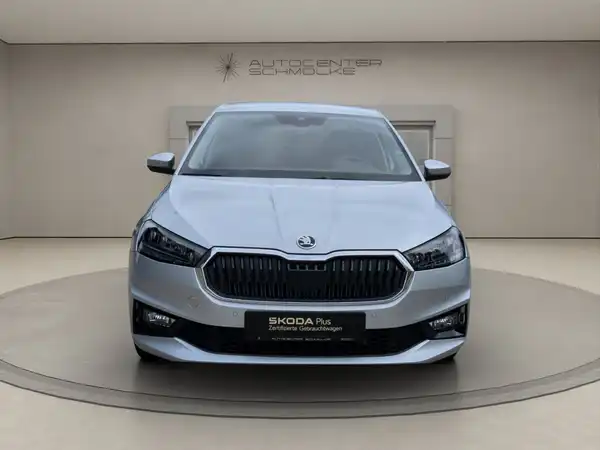 ŠKODA FABIA (2/15)