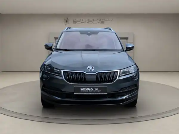 ŠKODA KAROQ (2/15)