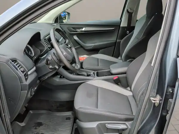 ŠKODA KAROQ (9/15)