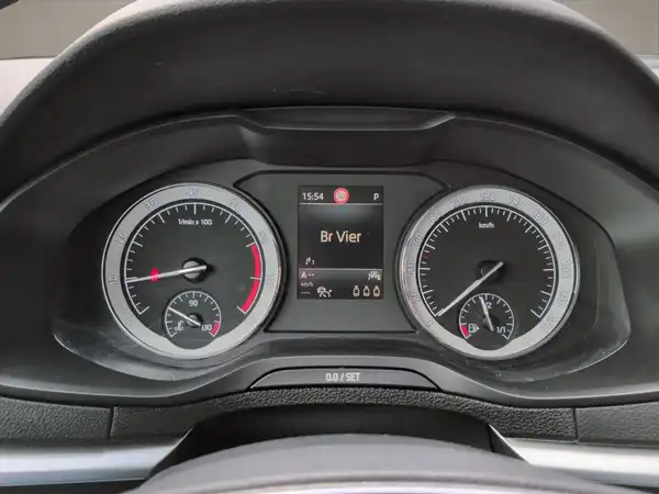 ŠKODA KAROQ (10/15)