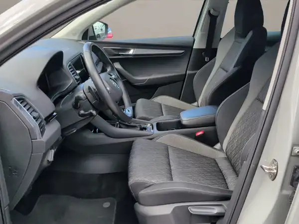ŠKODA KAROQ (9/15)