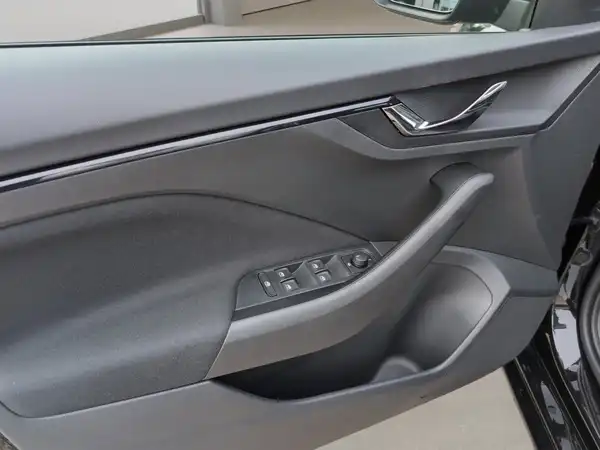 ŠKODA SCALA (12/15)