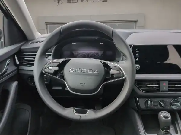 ŠKODA SCALA (10/15)