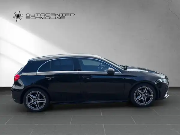 MERCEDES-BENZ A 180 (7/15)