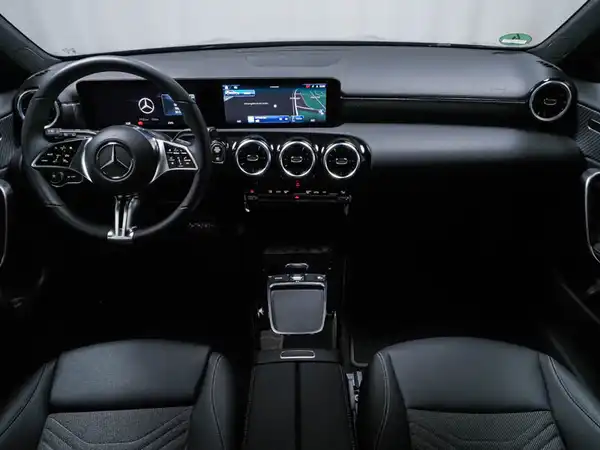MERCEDES-BENZ A 180 (9/14)