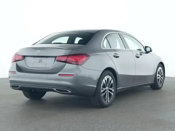 MERCEDES-BENZ A 180 (3/13)