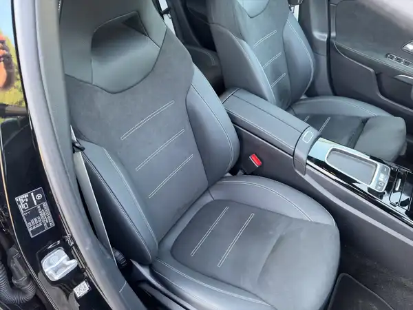 MERCEDES-BENZ A 180 (12/15)