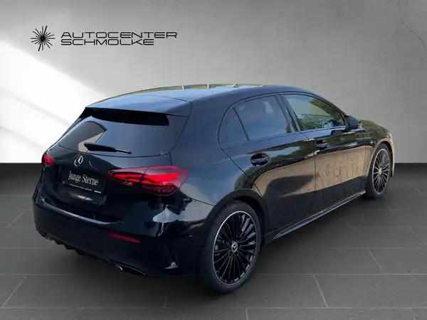 MERCEDES-BENZ A 180 (6/15)