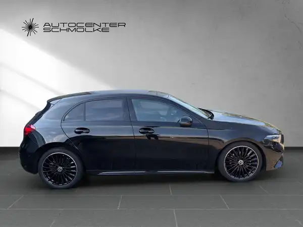MERCEDES-BENZ A 180 (7/15)