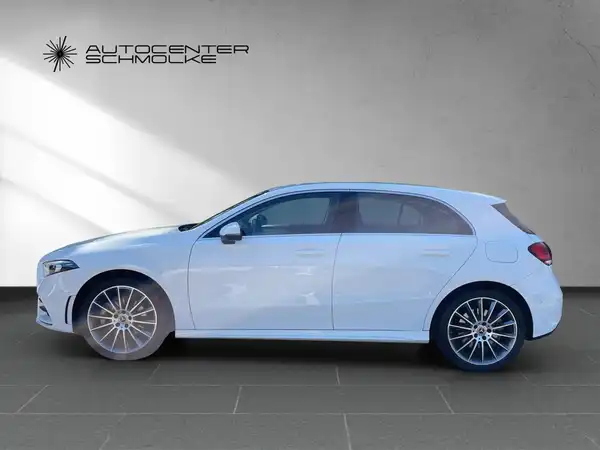 MERCEDES-BENZ A 250 (3/15)