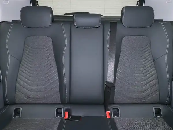 MERCEDES-BENZ A 180 (10/14)