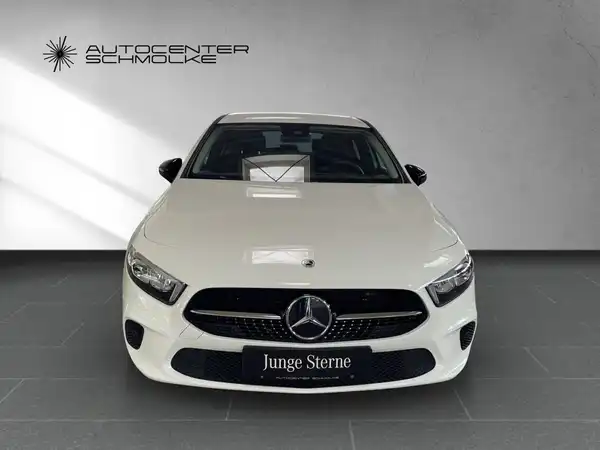 MERCEDES-BENZ A 250 (9/15)