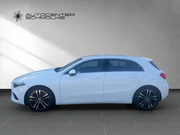 MERCEDES-BENZ A 200 (3/15)