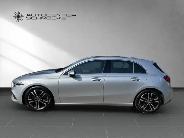 MERCEDES-BENZ A 200 (3/15)