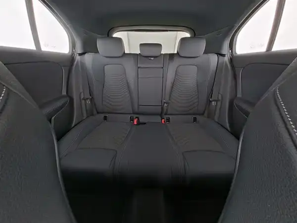 MERCEDES-BENZ A 180 (9/13)