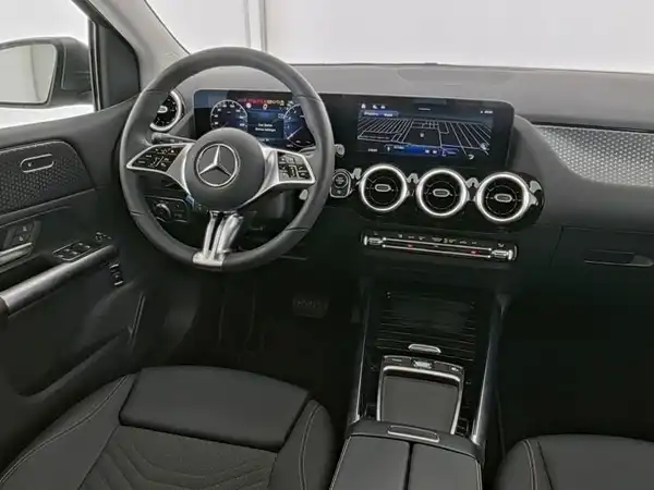 MERCEDES-BENZ B 200 (7/13)