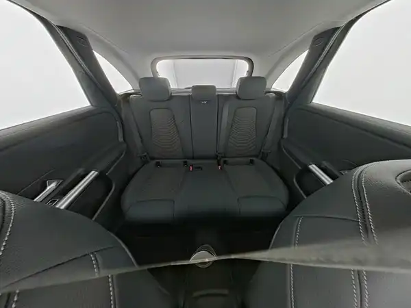 MERCEDES-BENZ B 200 (9/13)